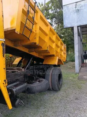 Ashok-Leyland Tipper 2000 Lorry (Used)