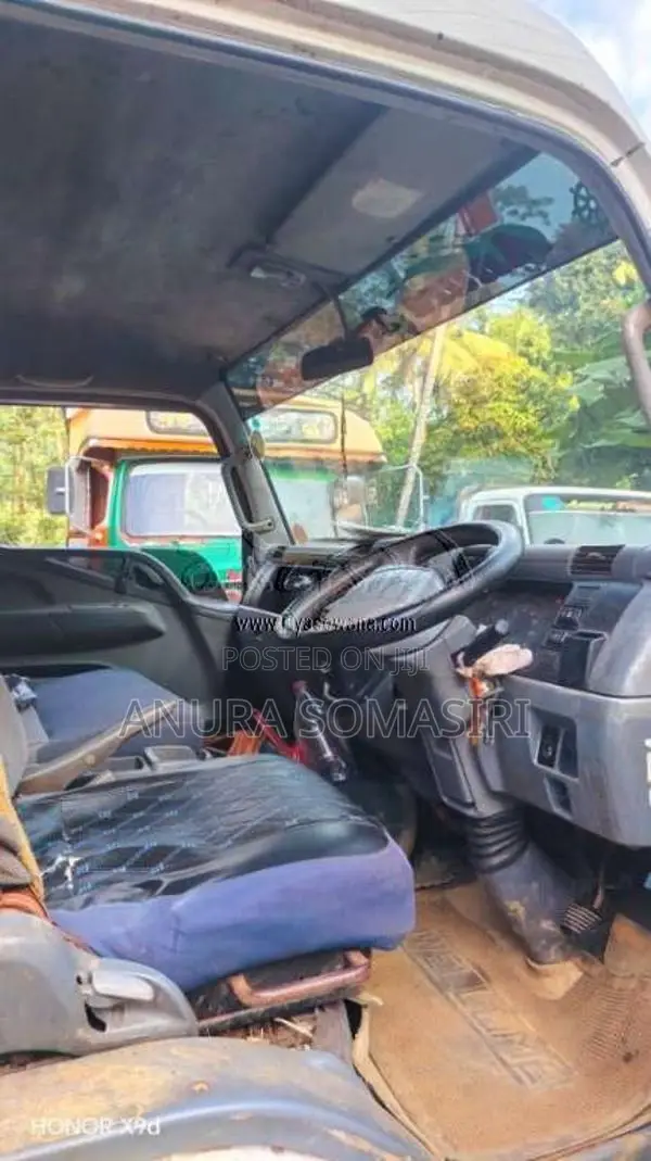 Mitsubishi Fuso 4WD 2008 Lorry (Used)