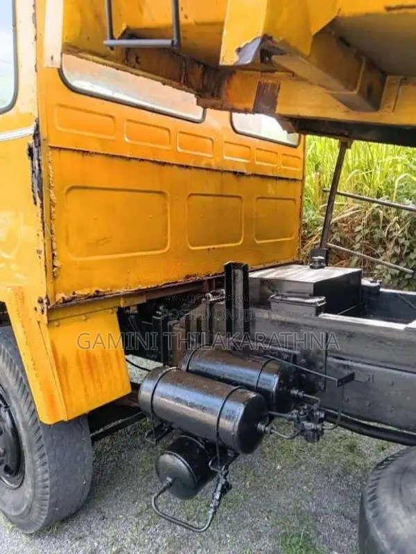 Ashok-Leyland Tipper 2000 Lorry (Used)