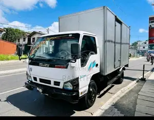 Isuzu Isuzu 2011 Lorry (Used)