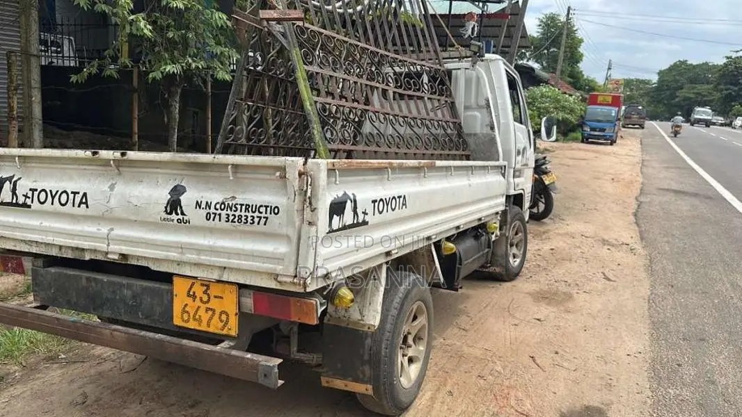 Toyota Dyna 1978 Lorry (Used)