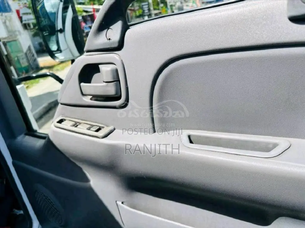 Isuzu Isuzu 2011 Lorry (Used)