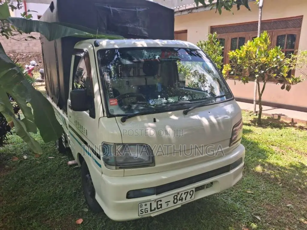 Daihatsu Hijet 2003 Lorry (Used)