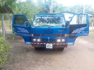 Isuzu ELF 1980 Lorry (Used)