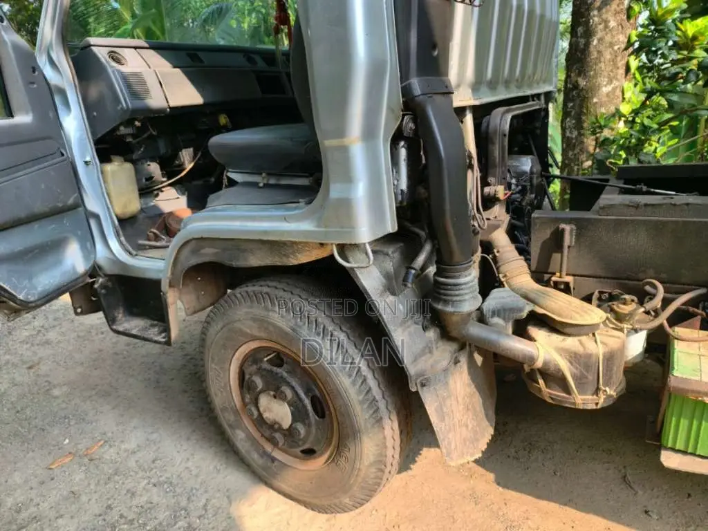 Toyota Dyna 1999 Lorry (Used)