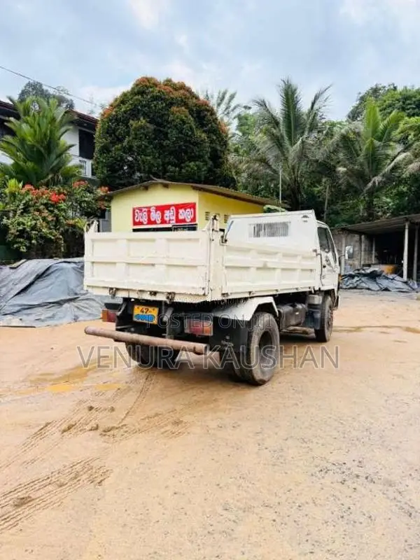 Toyota Dyna Tipper 1990 Lorry (Used)