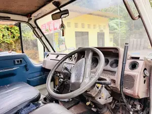 Toyota Dyna Tipper 1990 Lorry (Used)