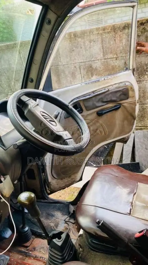 Mahindra Maxximo 2012 Lorry (Used)