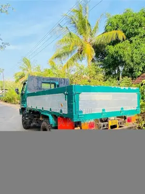 Isuzu Juston Forward 2014 Lorry (Used)