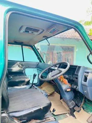 Isuzu Juston Forward 2014 Lorry (Used)