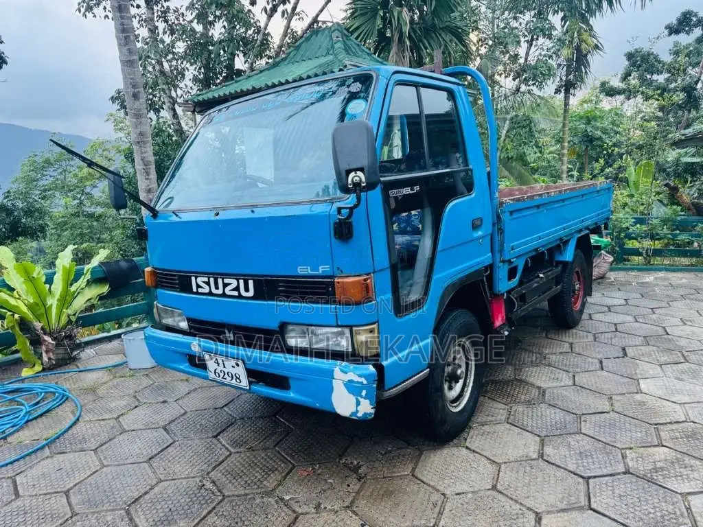 Isuzu ELF 250 Single Wheel 1982 Lorry (Used)