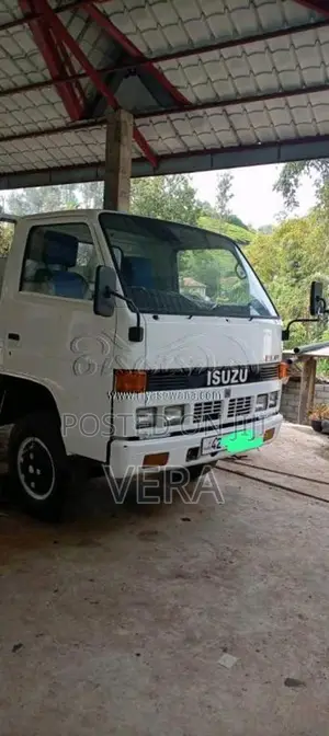 Isuzu NKR 1985 Lorry (Used)