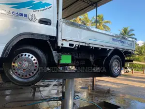 Mitsubishi Canter 10.5 2005 Lorry (Used)