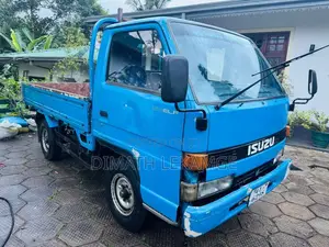 Isuzu ELF 250 Single Wheel 1982 Lorry (Used)