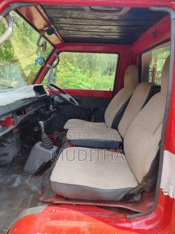 Mitsubishi L300 1980 Lorry (Used)