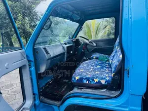 Isuzu ELF 250 Single Wheel 1982 Lorry (Used)