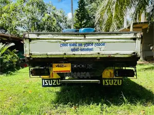 Isuzu NPR58L 1987 Lorry (Used)