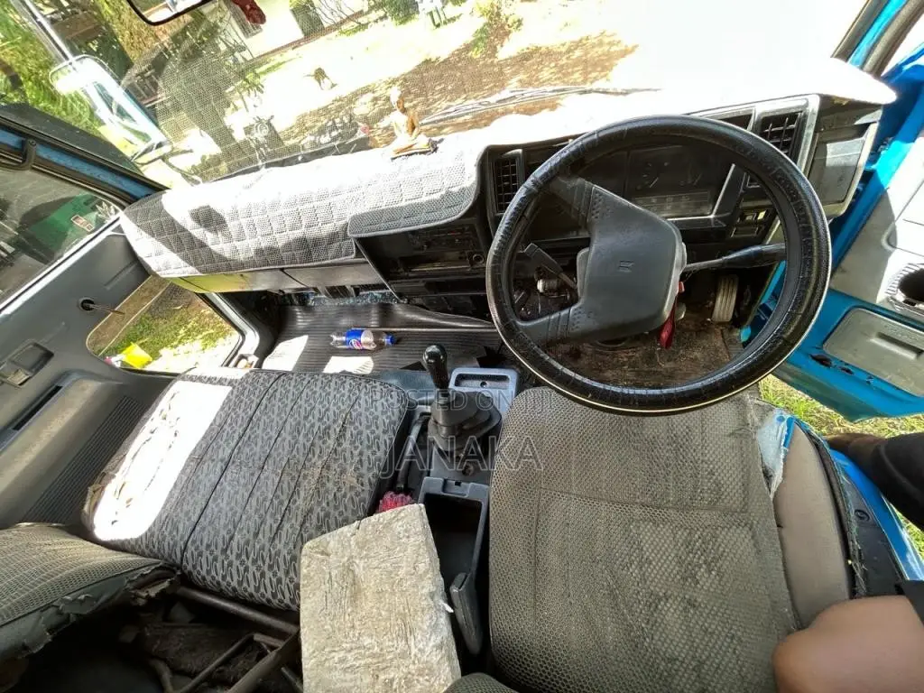 Isuzu NPR58L 1987 Lorry (Used)