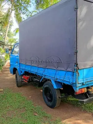 Isuzu ELF 1984 Lorry (Used)