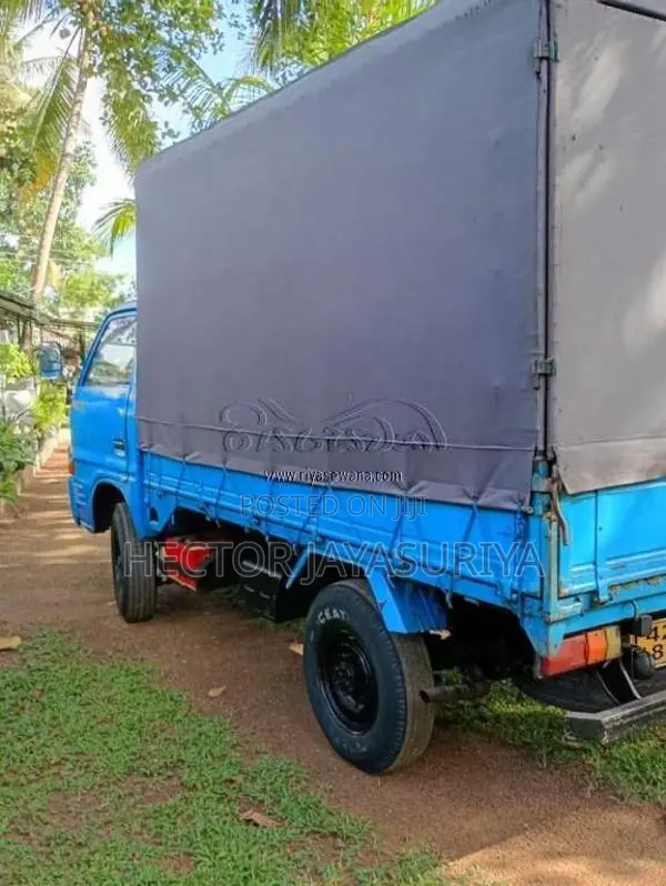 Isuzu ELF 1984 Lorry (Used)