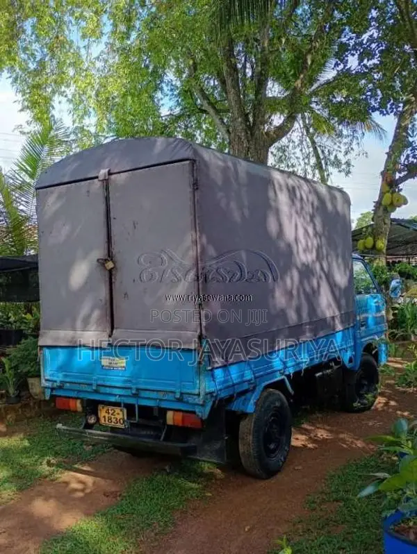 Isuzu ELF 1984 Lorry (Used)