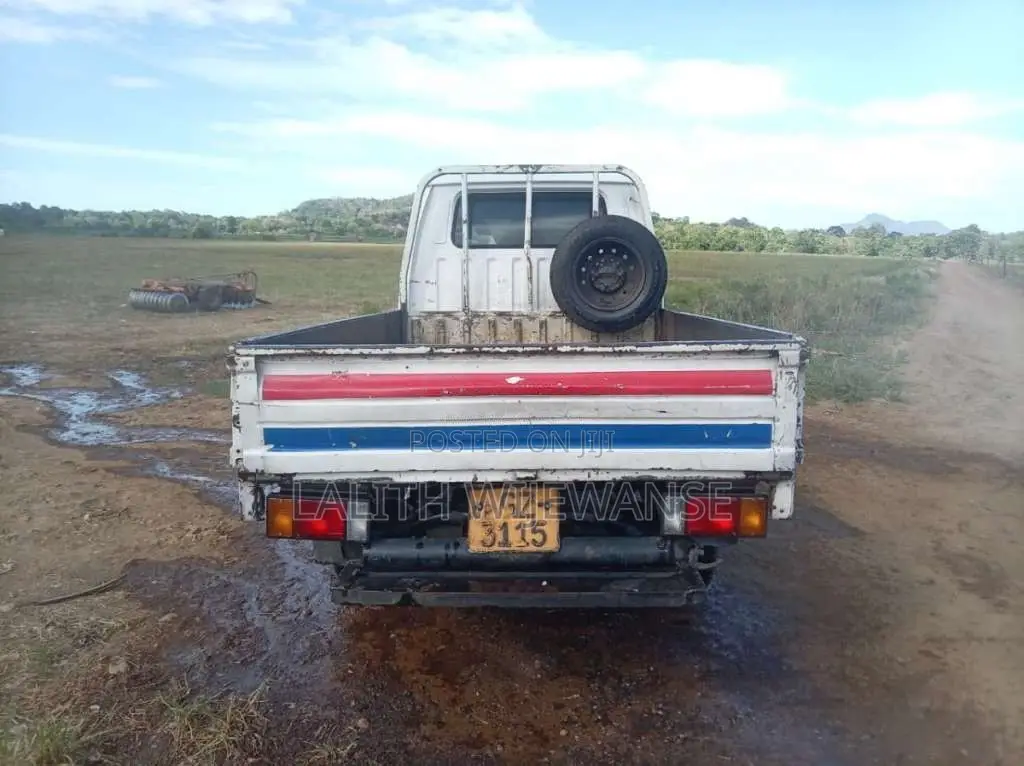 Mitsubishi PO5 1996 Lorry (Used)