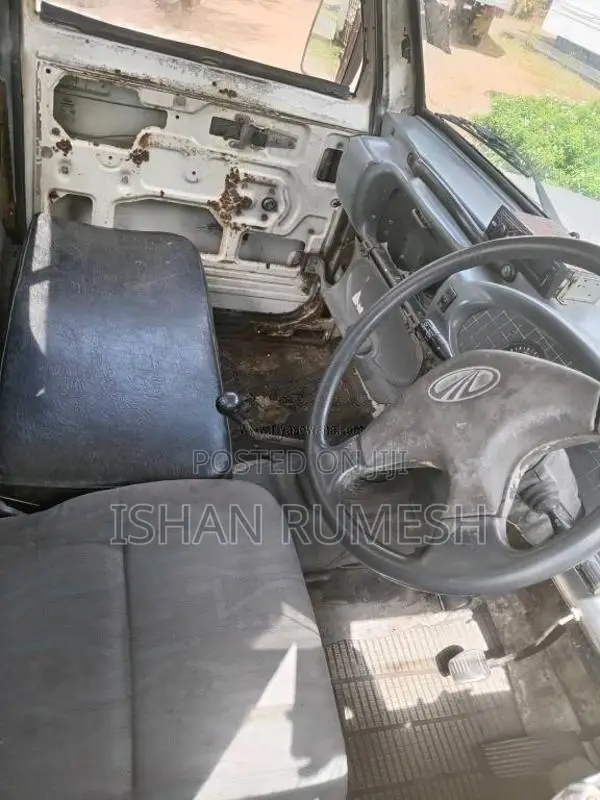 Mahindra Maxi Truck 2009 Lorry (Used)