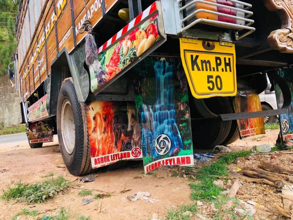 Ashok-Leyland Comet Super 2007 Lorry (Used)