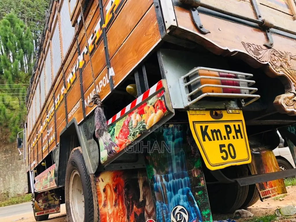 Ashok-Leyland Comet Super 2006 Lorry (Used)