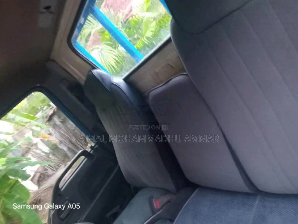 Isuzu ELF 1987 Lorry (Used)