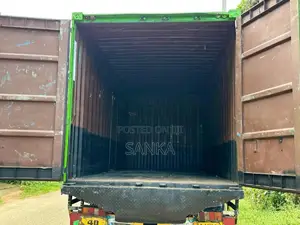 Ashok-Leyland Comet Super 2004 Lorry (Used)