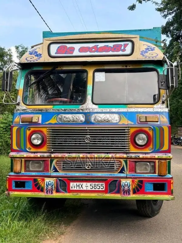 Ashok-Leyland Comet Super 2004 Lorry (Used)
