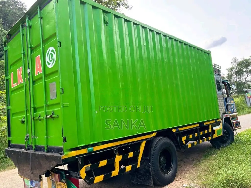 Ashok-Leyland Comet Super 2004 Lorry (Used)