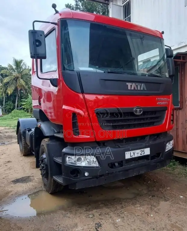 Tata PRIME MOVER PRIMA 4028 S 2015 Lorry (Used)