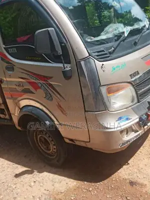 Tata Dimo Batta 2017 Lorry (Used)