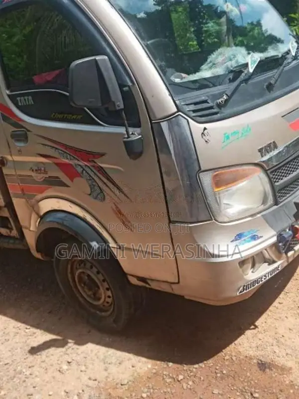 Tata Dimo Batta 2017 Lorry (Used)