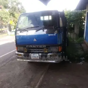 Mitsubishi Canter 1980 Lorry (Used)