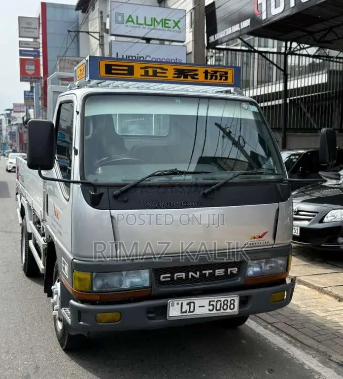 Mitsubishi Canter 1999 Lorry (Used)