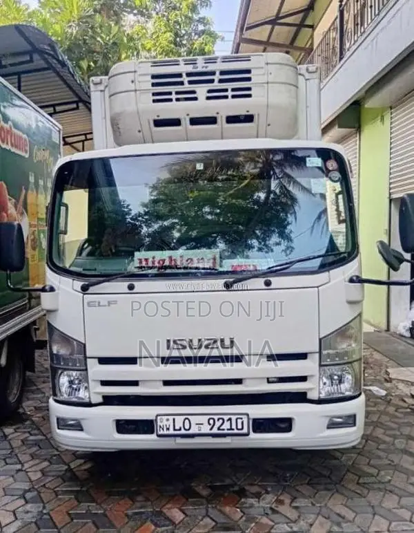 Isuzu ELF 14.5ft Freezer Truck 2014 Lorry (Used)