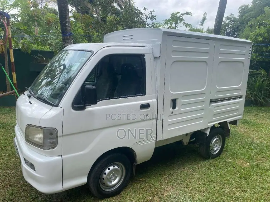 Daihatsu Hijet 2002 Lorry (Used)