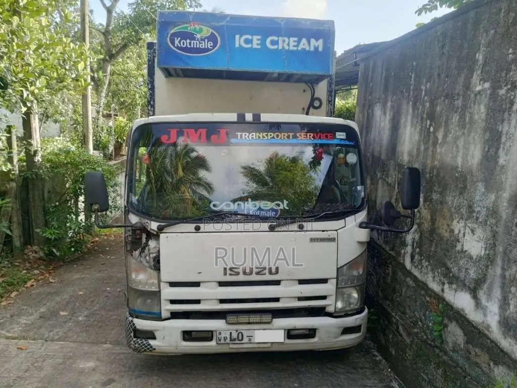 Isuzu ELF 2012 Lorry (Used)