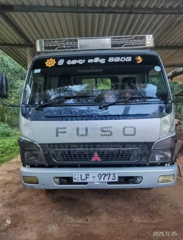 Mitsubishi Canter 2010 Lorry (Used)