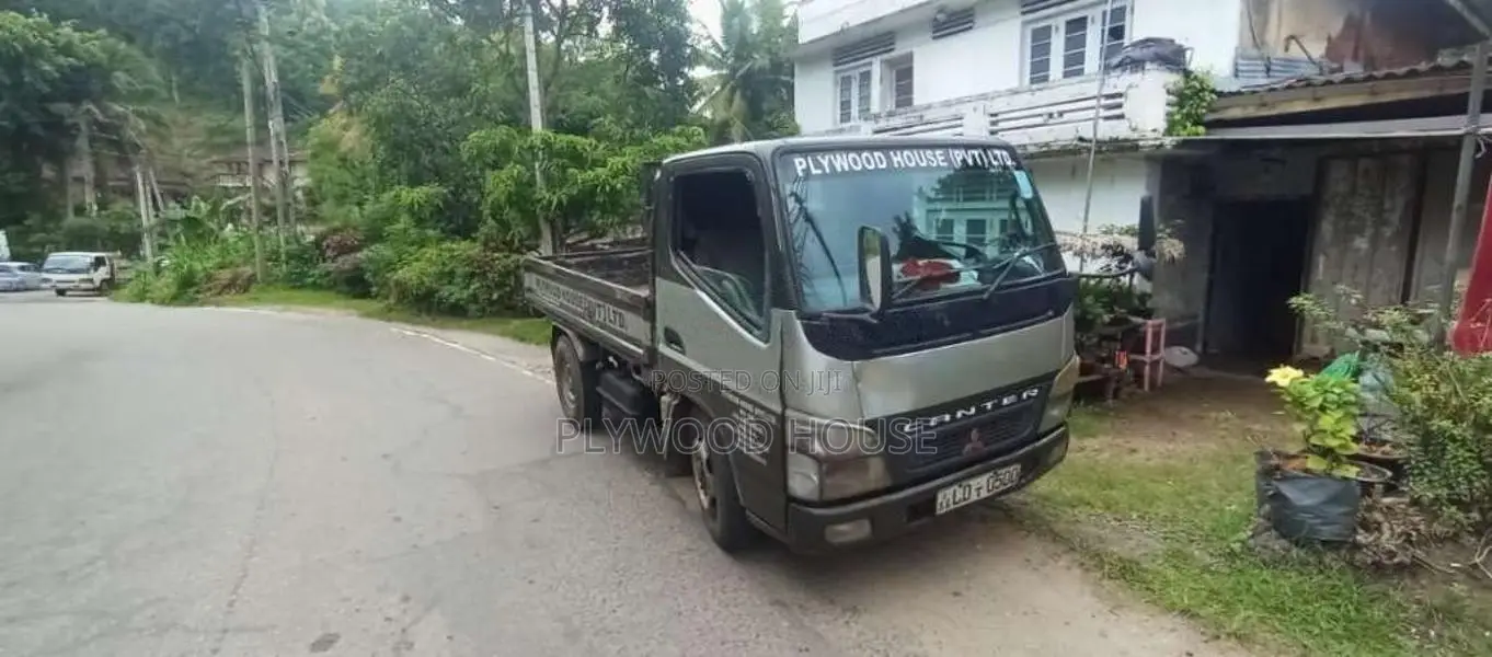 Mitsubishi Canter 2002 Lorry (Used)