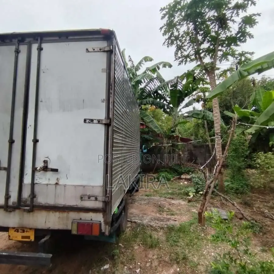 Isuzu 350 1989 Lorry (Used)