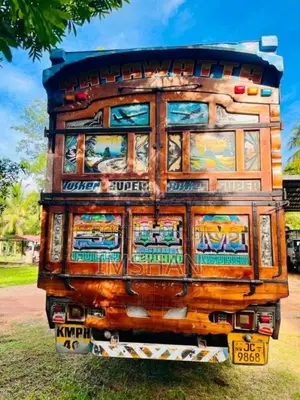 Ashok-Leyland Leyland 2004 Lorry (Used)