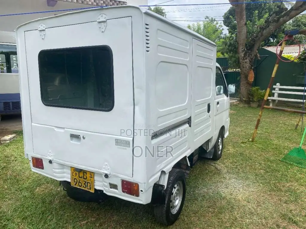 Daihatsu Hijet 2002 Lorry (Used)