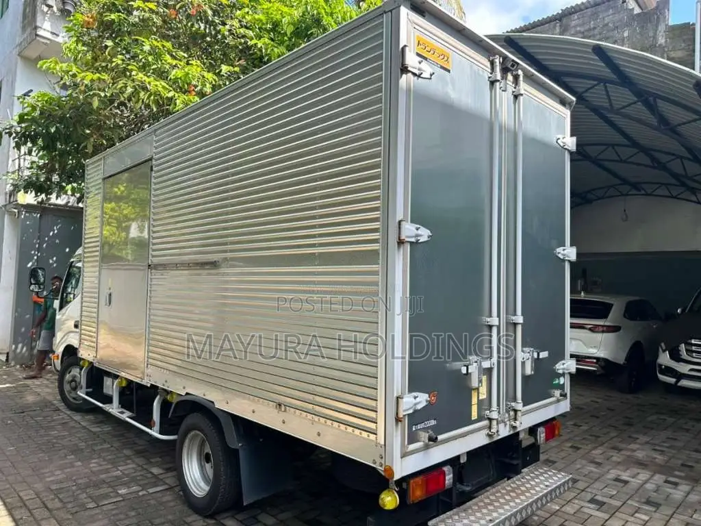 HINO Dutro Full Body 14.5 Feet 2022 Lorry Unregistered (Recondition)