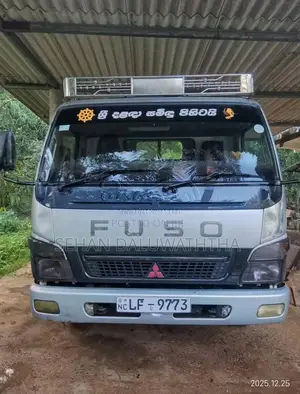 Mitsubishi Canter 2010 Lorry (Used)