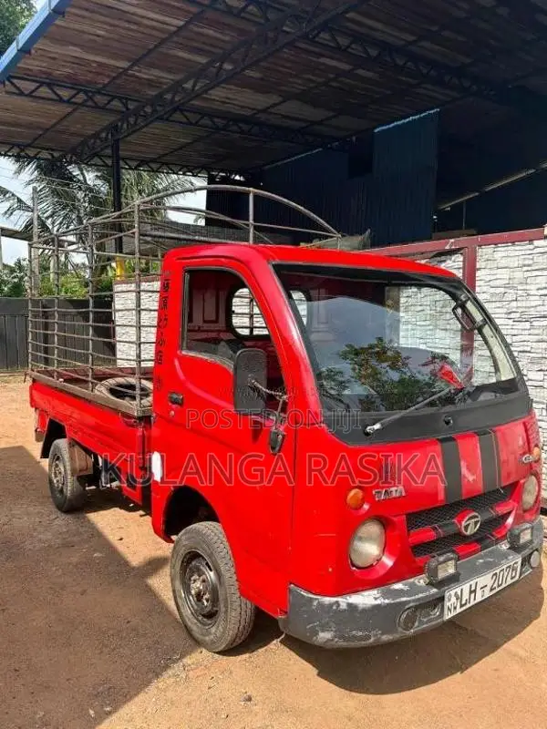 Tata Dimo Batta 2010 Lorry (Used)