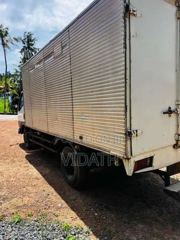 Mitsubishi Canter 14.5 2005 Lorry (Used)